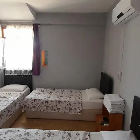 Set Arat & Pensionat Akçay