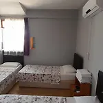 Set Arat & Vendégház Akçay
