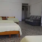Set Arat & Vendégház Akçay
