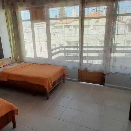 Set Arat & Guest house *