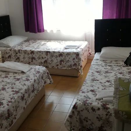 Set Arat & Pensjonat Akçay
